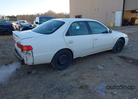 2001 Toyota Camry Le from USA, damaged, VIN 4T1BG22K91U818203